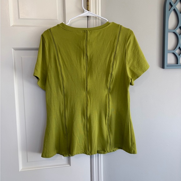 Carmen Marc Valvo Olive Green Short Sleeve Tee - Picture 2 of 4